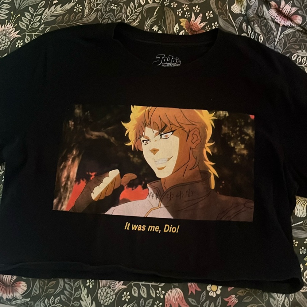Cropped JoJos Bizarre Adventure Tee